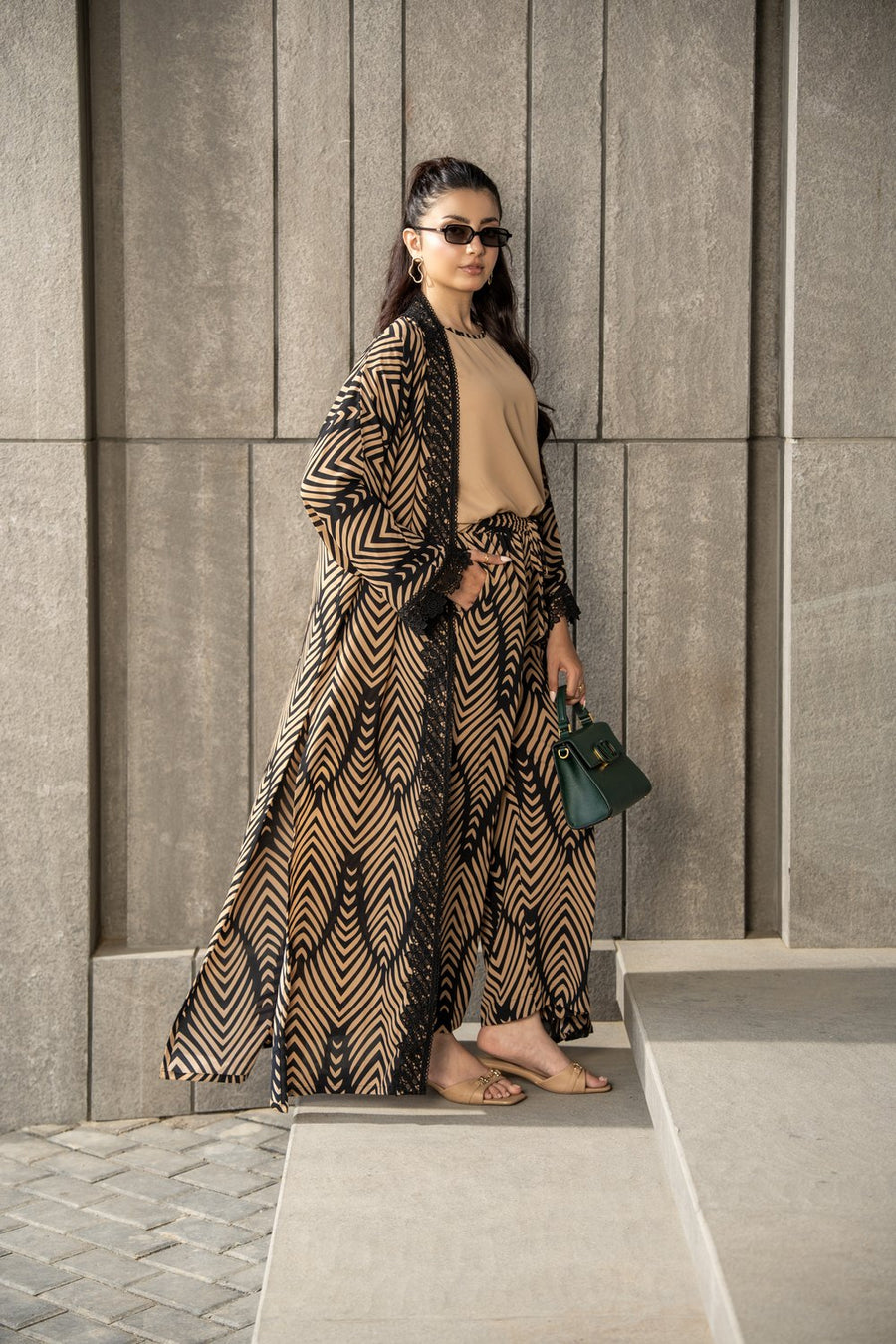 Onyx kimono set three-quarter, the lace trim at the front edge.