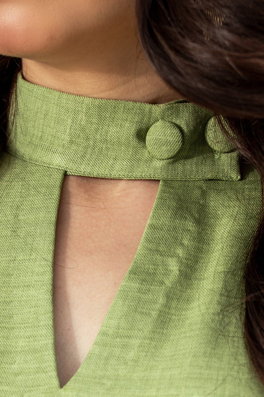 The Sage Irish georgette up close, showing the slub in the weave and the covered collar buttons.